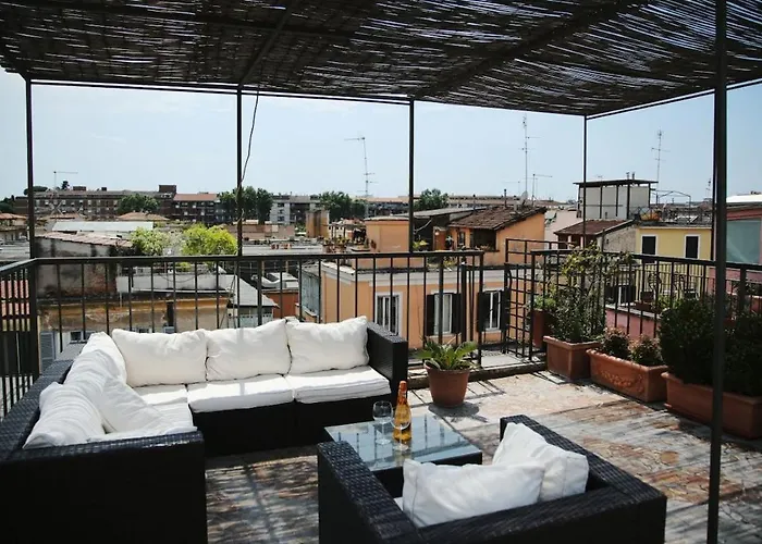Apartment Penthouse La Casa Di Vale Rom